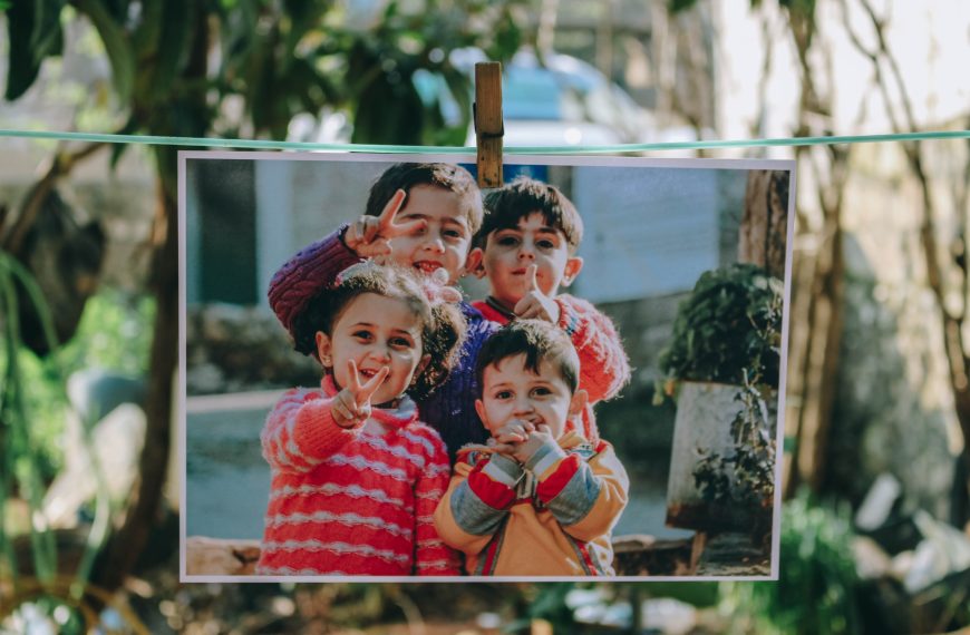 The Complex Tapestry of Siblings’ Relationships in Family Dynamics