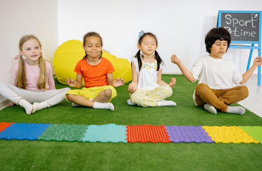 Teaching Kids How to Stay Mindful: Methods for Boosting Mental Well-Being