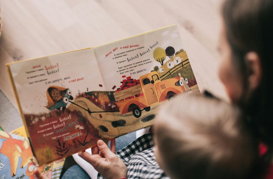 The Benefits of Reading Aloud to Children: A Timeless Tradition